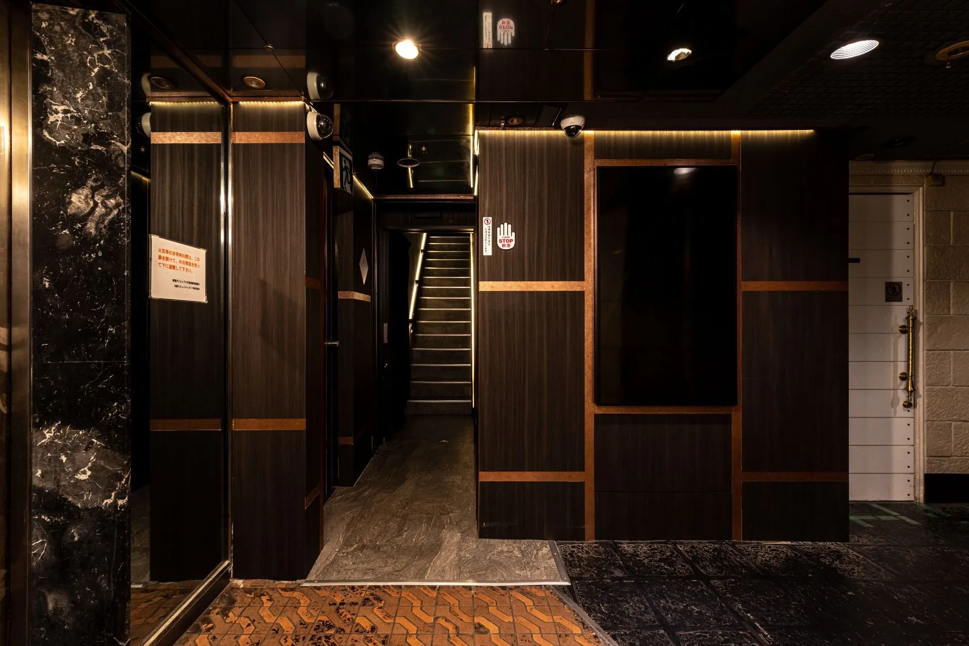 SHINJUKU BAR