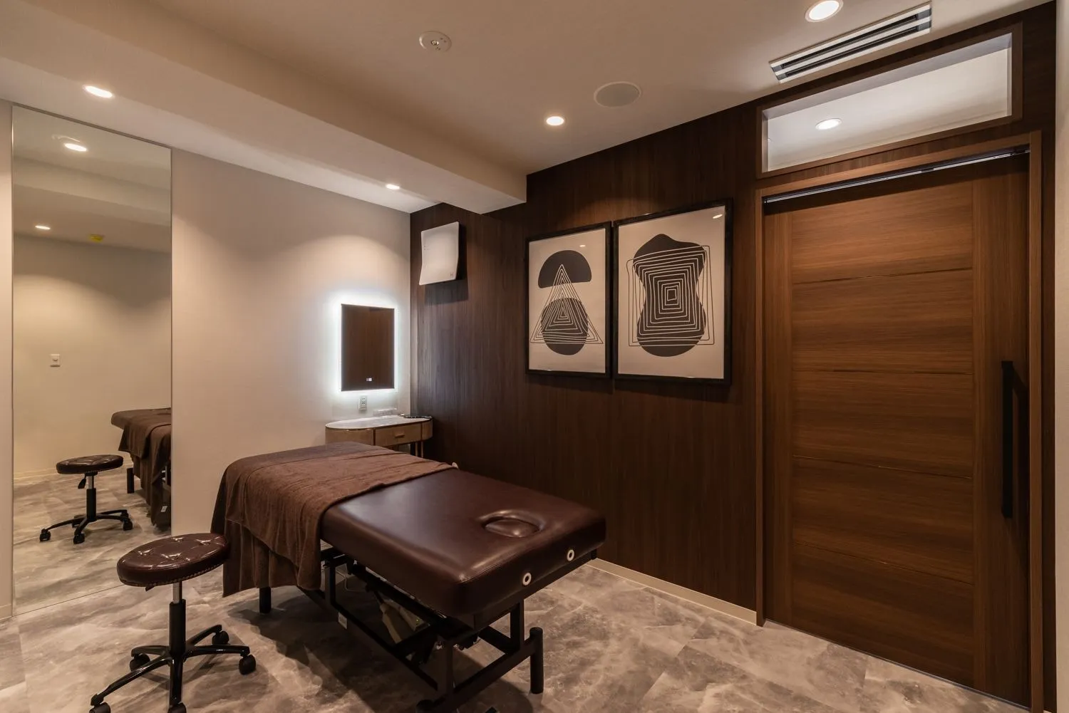 BEAUTY CLINIC