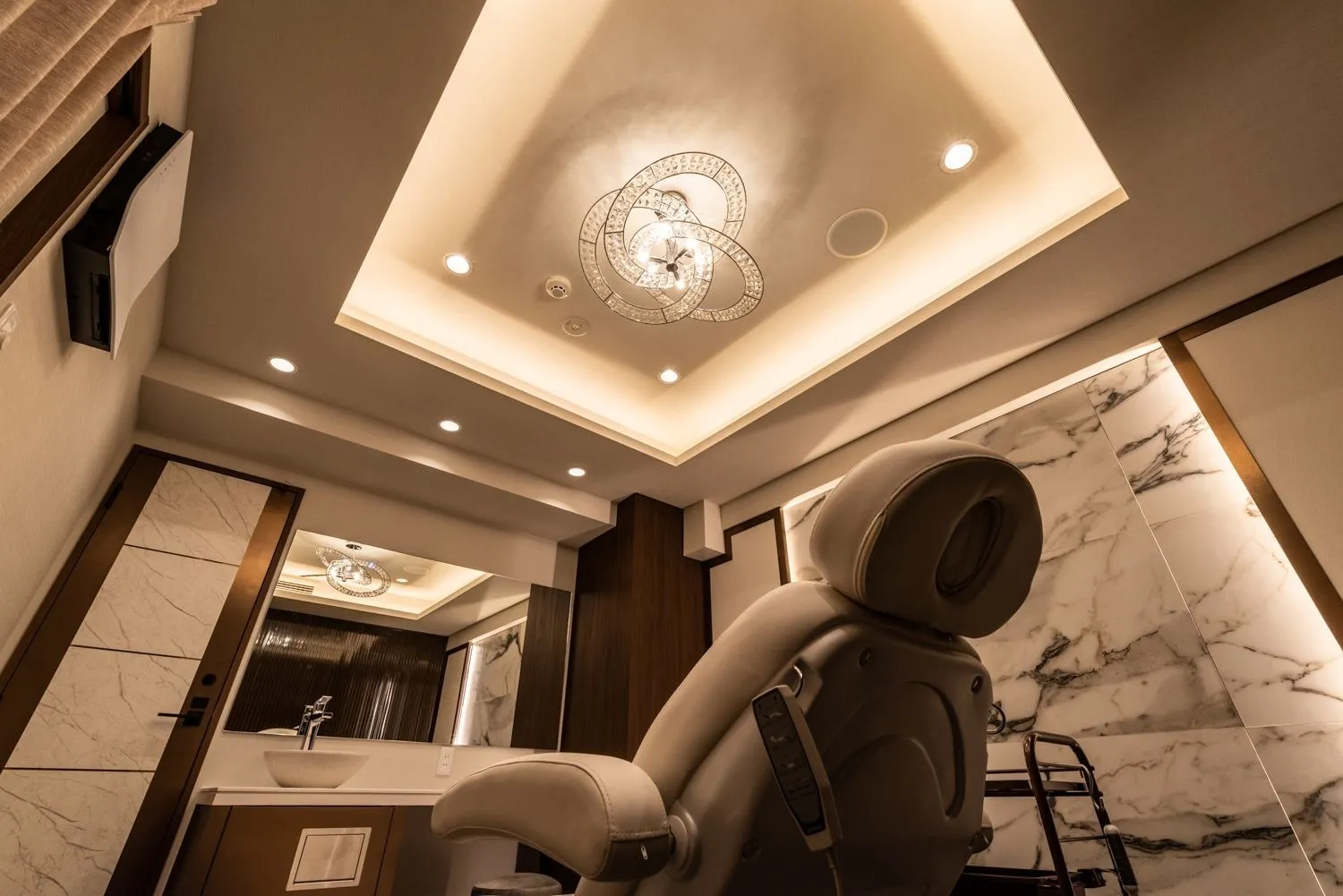 BEAUTY CLINIC