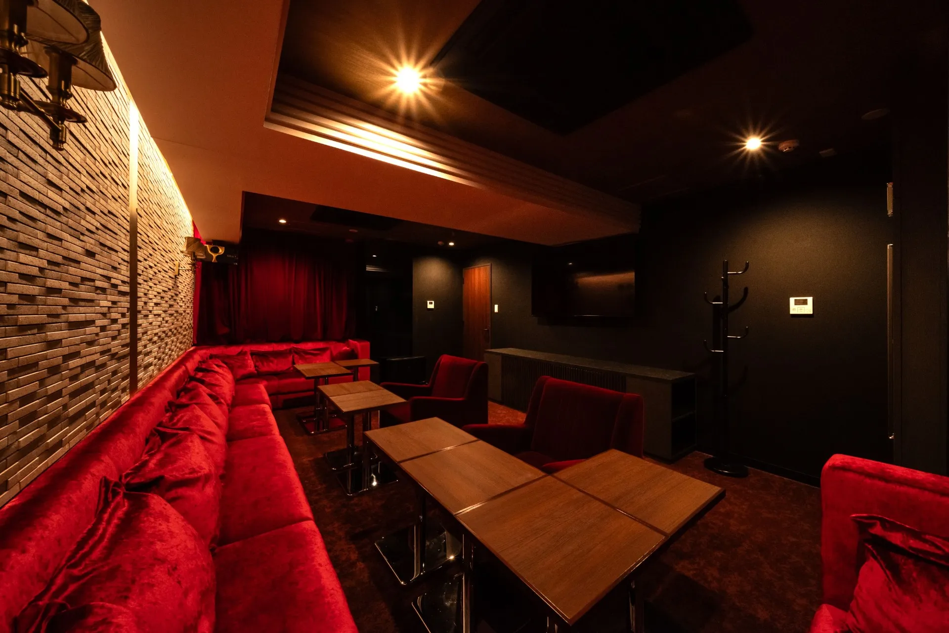 UENO LOUNGE
