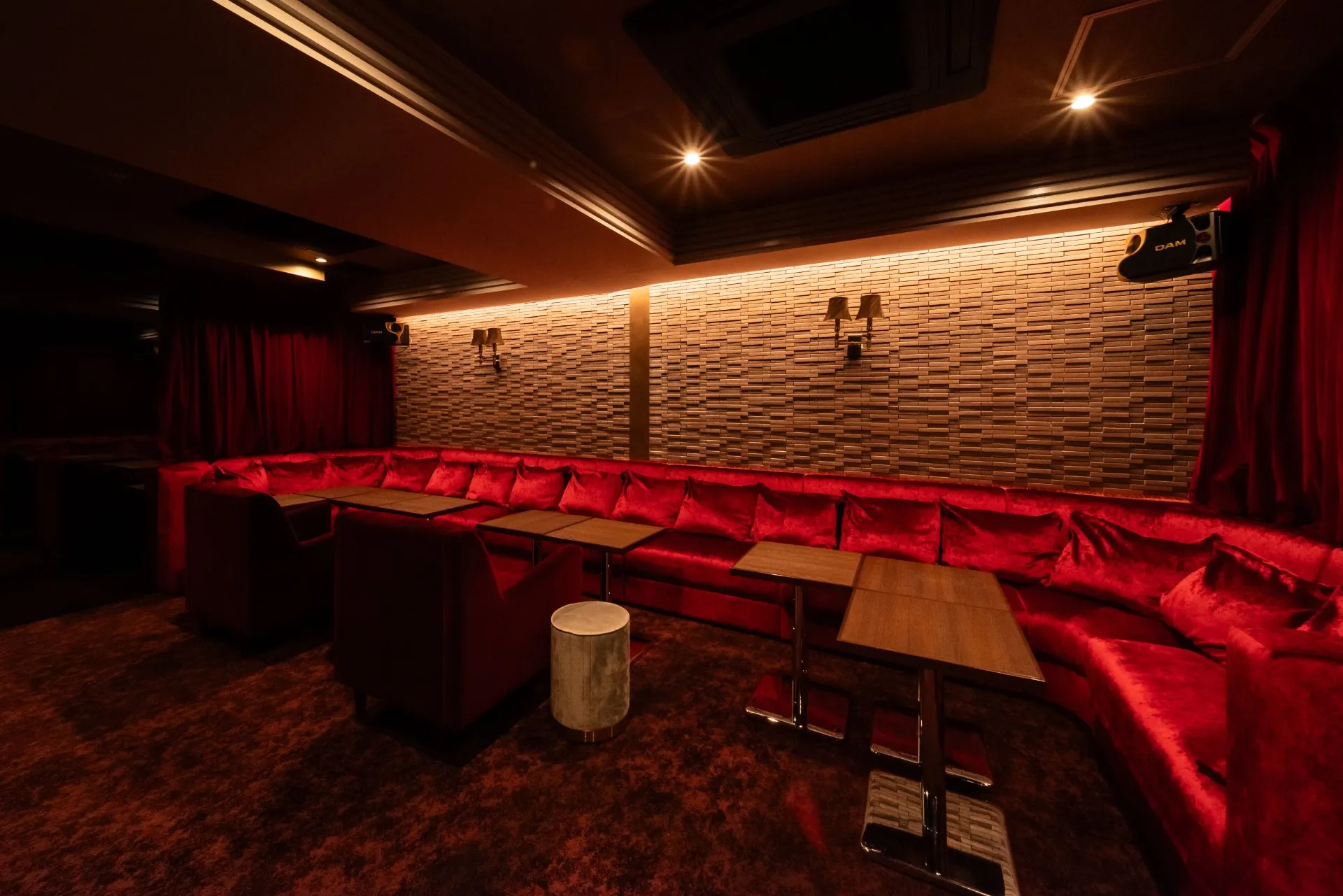 UENO LOUNGE