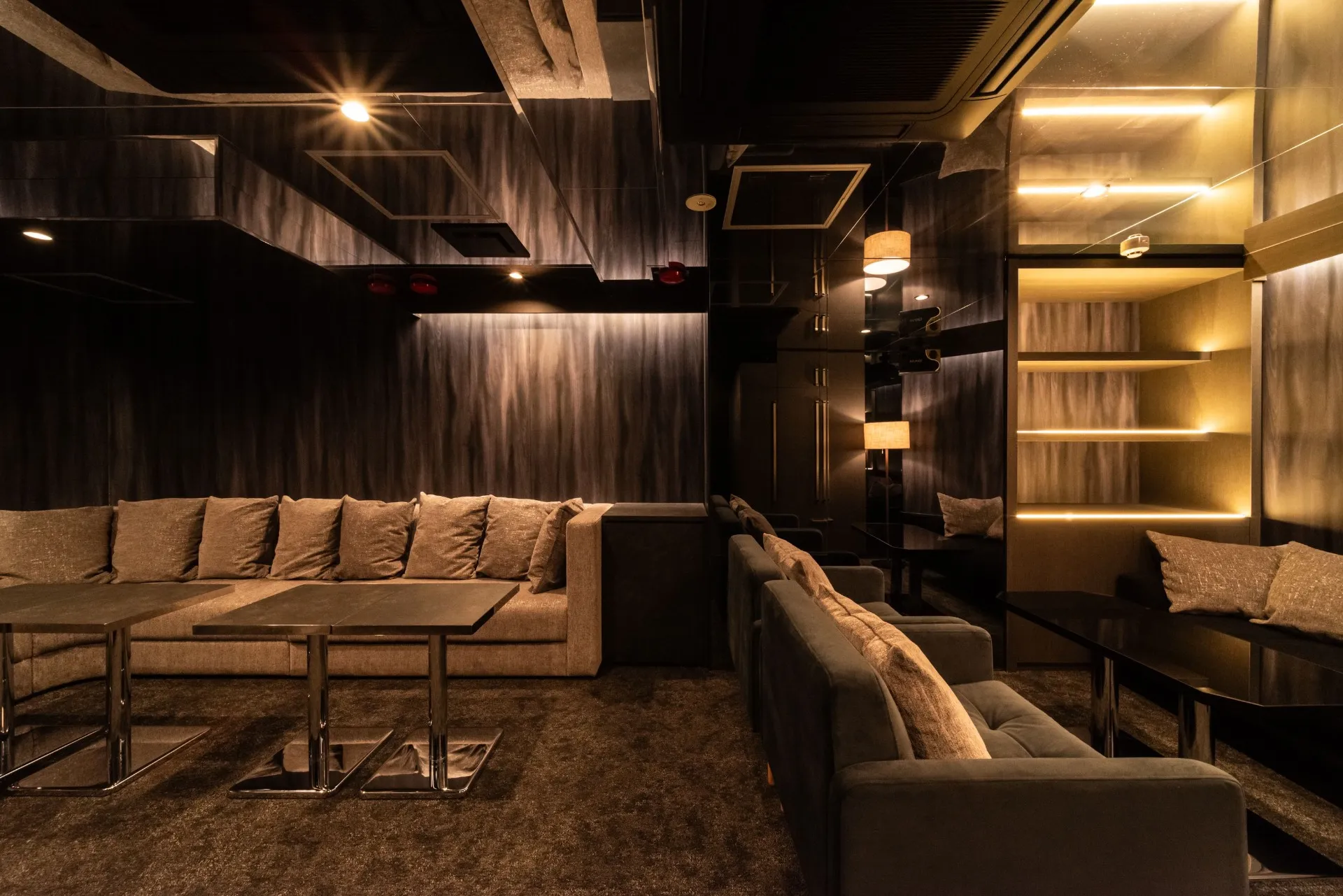 UENO LOUNGE