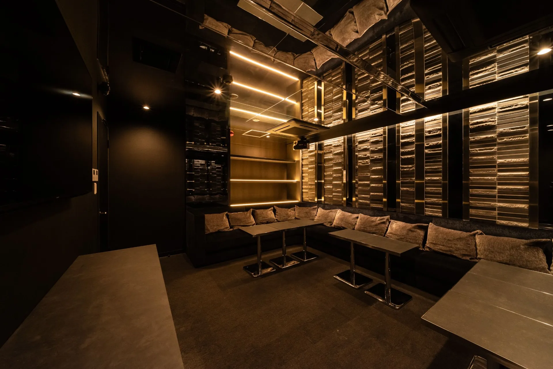 UENO LOUNGE