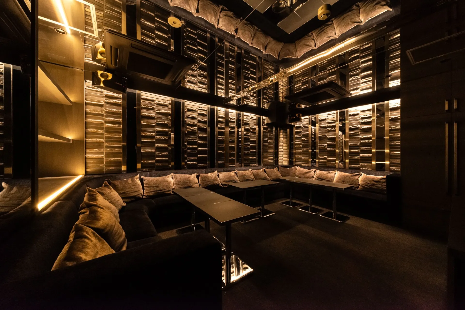 UENO LOUNGE